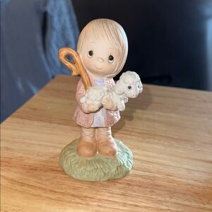 Precious Moments “We have seen his Star” Shepherd Figurine with Lamb